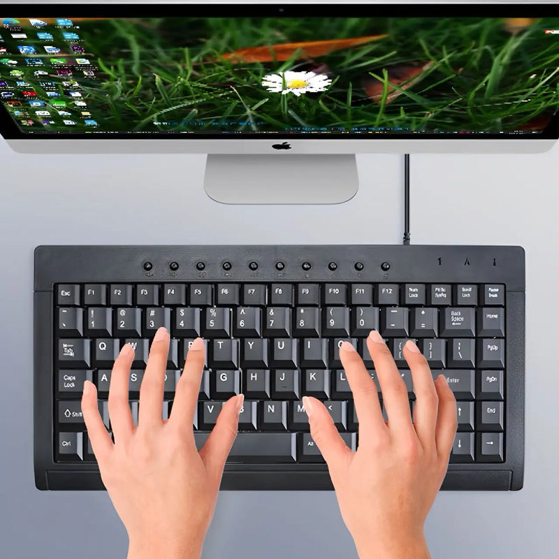 Mini Teclado Multimídia COM FIO USB