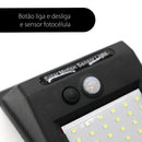 Luminária solar com 30 LEDs e sensor de presença.