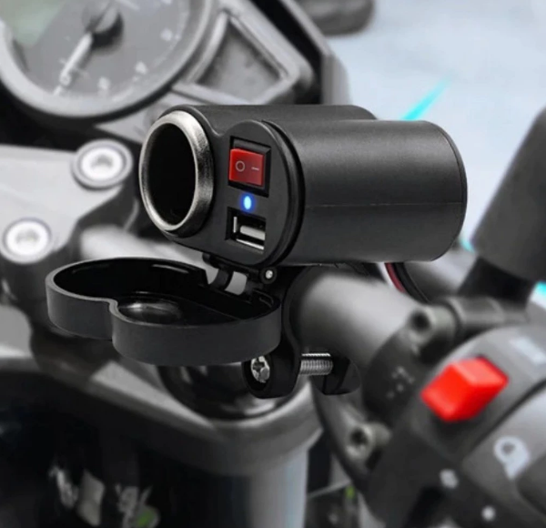 Adaptador Universal Tomada USB Compacto para Moto, Carro e Bicicleta - Carregamento de Celular e GPS ou Emergências
