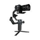 Estabilizador de gimbal oficial FeiyuTech SCORP C2 para câmeras DSLR e mirrorless com rastreamento de IA para filmagens verticais, capacidade de carga de 3,5 kg.