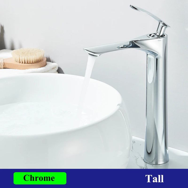 SHBSHAIMY Torneira de pia de banheiro quadrada moderna com núcleo de latão, torneira de água quente e fria, modelo alto/baixo, dourada, montada no deck