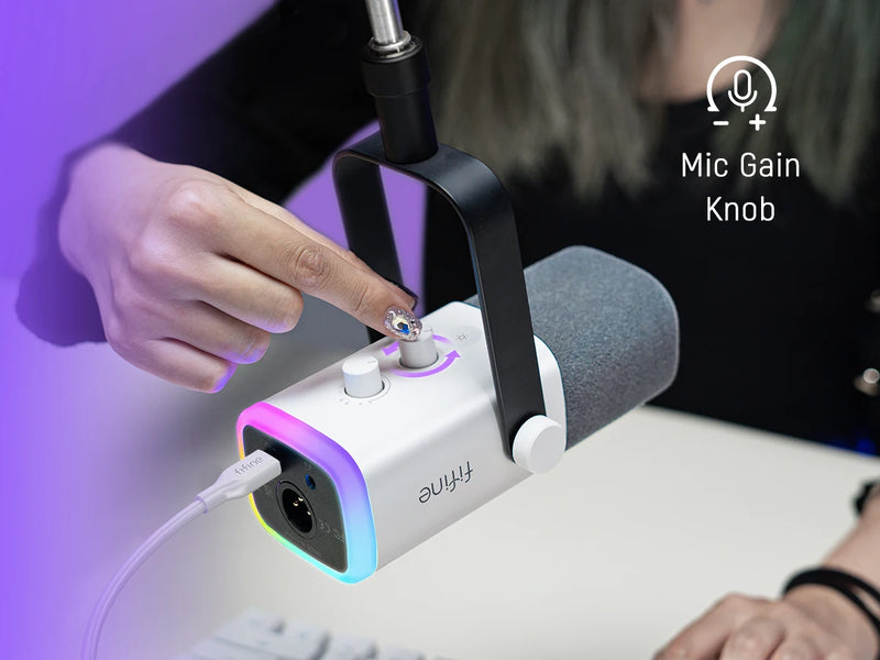 Microfone dinâmico FIFINE XLR/USB com entrada para fone de ouvido/RGB/mudo, microfone para gravação e streaming de jogos PS4/PS5 Ampligame AM8W