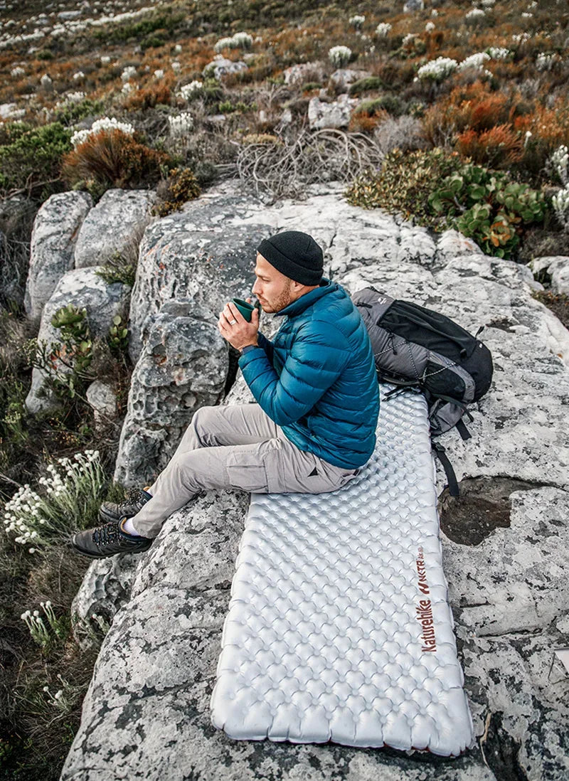 Colchão inflável Naturehike R 5.8 para áreas externas, barraca dobrável portátil, almofada única, ultraleve, para caminhadas, viagem e acampamento