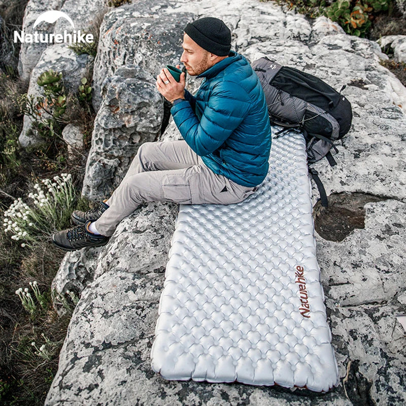 Naturehike Colchão inflável para acampamento 3.2/5.8 R Value Ultraleve para acampamento ao ar livre Colchão portátil dobrável para dormir