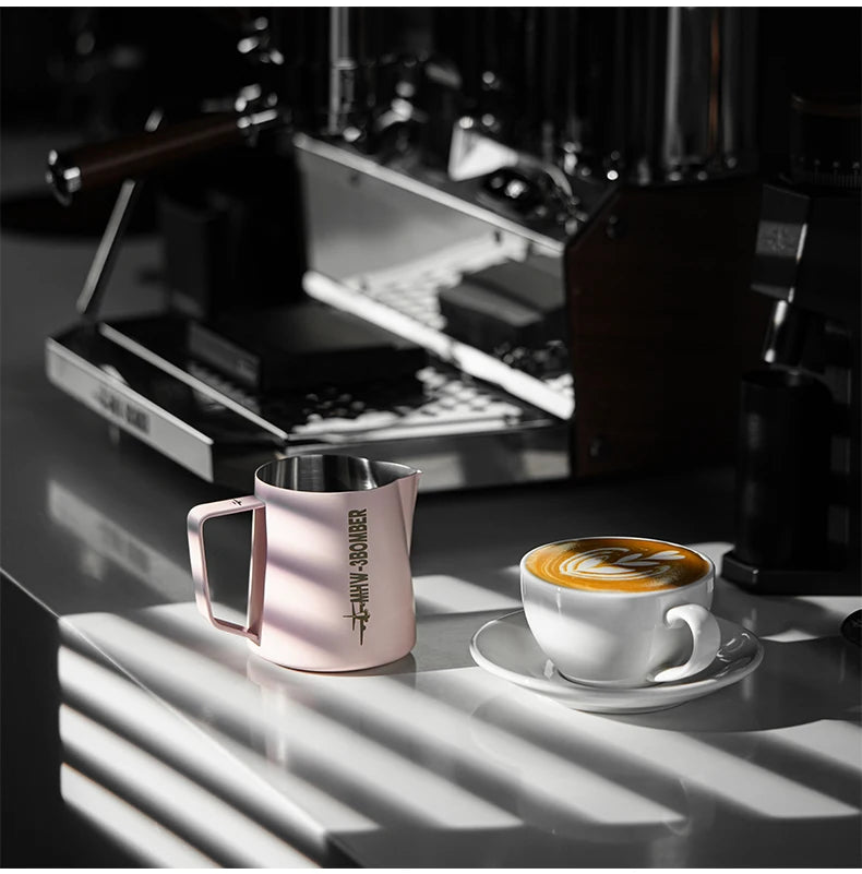Jarra para vaporização de leite rosa MHW-3BOMBER, 500/600ml, jarra para arte em latte, aço inoxidável, xícara de expresso, utensílios para vaporização de leite