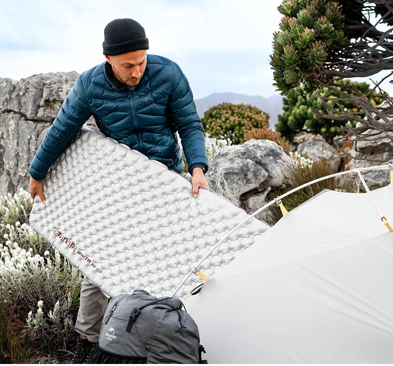 Colchonete Inflável Naturehike 3.2/4.6/5.8/6.5/8.8 R Value Ultraleve Camping Colchonete Inflável para Área Externa Colchonete À Prova de Umidade