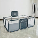 Cercado infantil IMBABY para uso interno, com barreira de segurança, piscina seca e área de recreação para crianças.