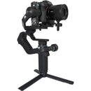 Gimbal de mão FeiyuTech SCORP Mini 2 de 3 eixos para câmeras mirrorless e de ação, smartphone com rastreador de IA, preenchimento magnético e capacidade de carga de 1,2 kg.